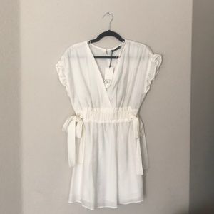 NWT Adorable Zara mini dress cream size M